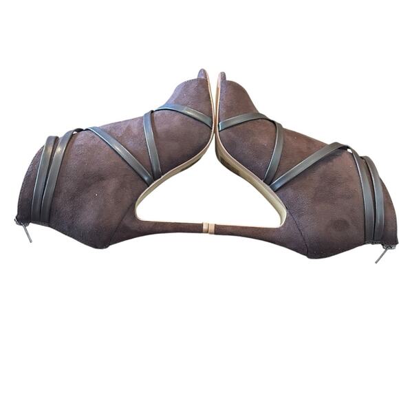 Journee Collection Samara Stiletto Heel Ankle Bootie NEW Size 6  Brown - Picture 8 of 10